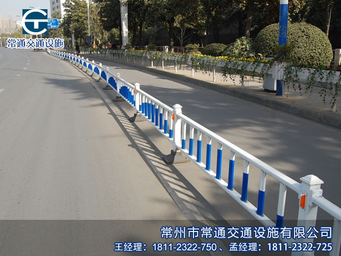 机非隔离道路栏杆.jpg