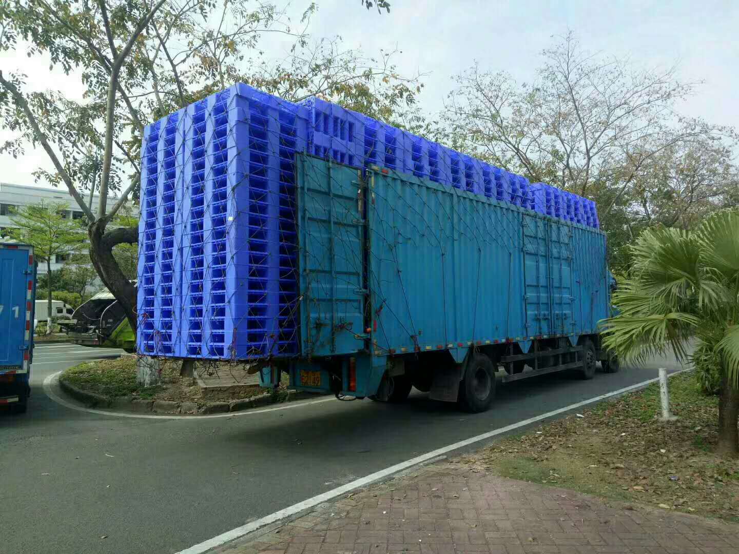 佛山市乔丰塑胶实业有限公司供应佛山乔丰塑胶箱乔丰周转箱