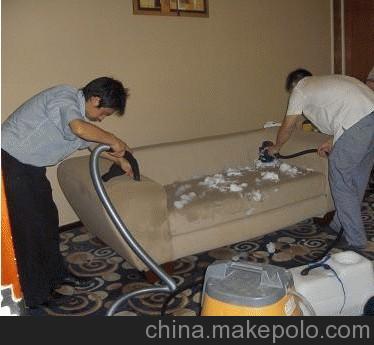 南京秦淮区雨花区周边提供酒吧清洗消毒学校擦玻璃室内清理清洗地毯沙发家政公司